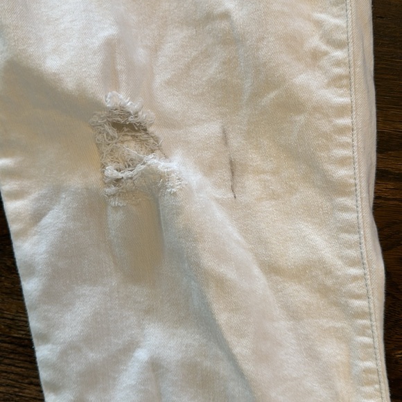 Calvin Klein White Boyfriend Jeans - Picture 3 of 9